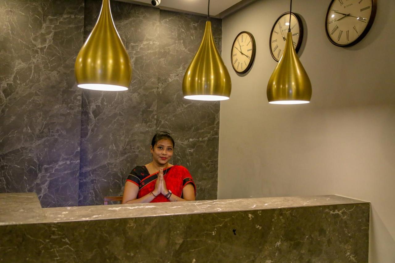 Four Leaf Hotel - Sapphire Blue, Varanasi Exterior foto